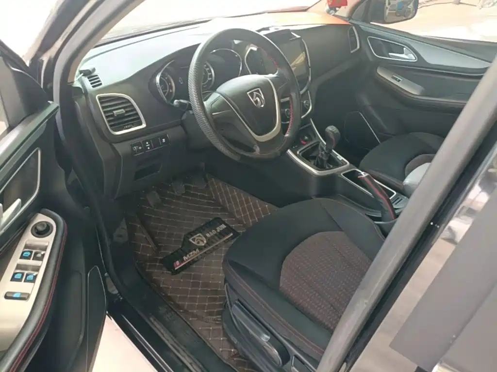 Baojun 560 2017 2016 1.5T Manual Comfort
