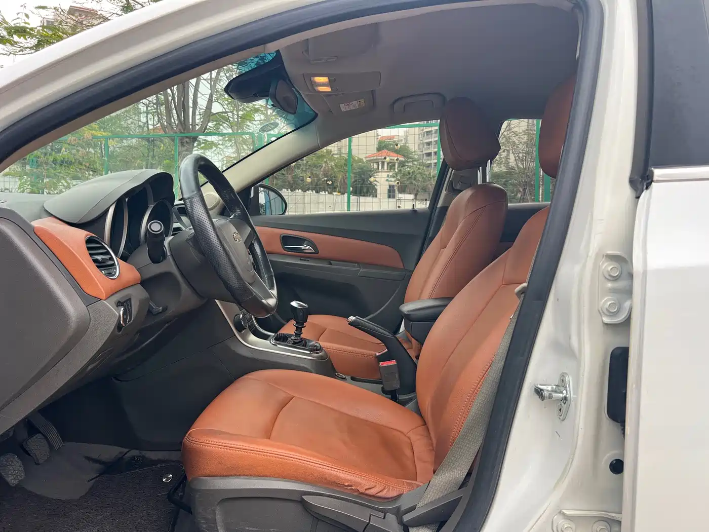 Chevrolet Cruze 2015 1.5L Classic SL MT фото 4