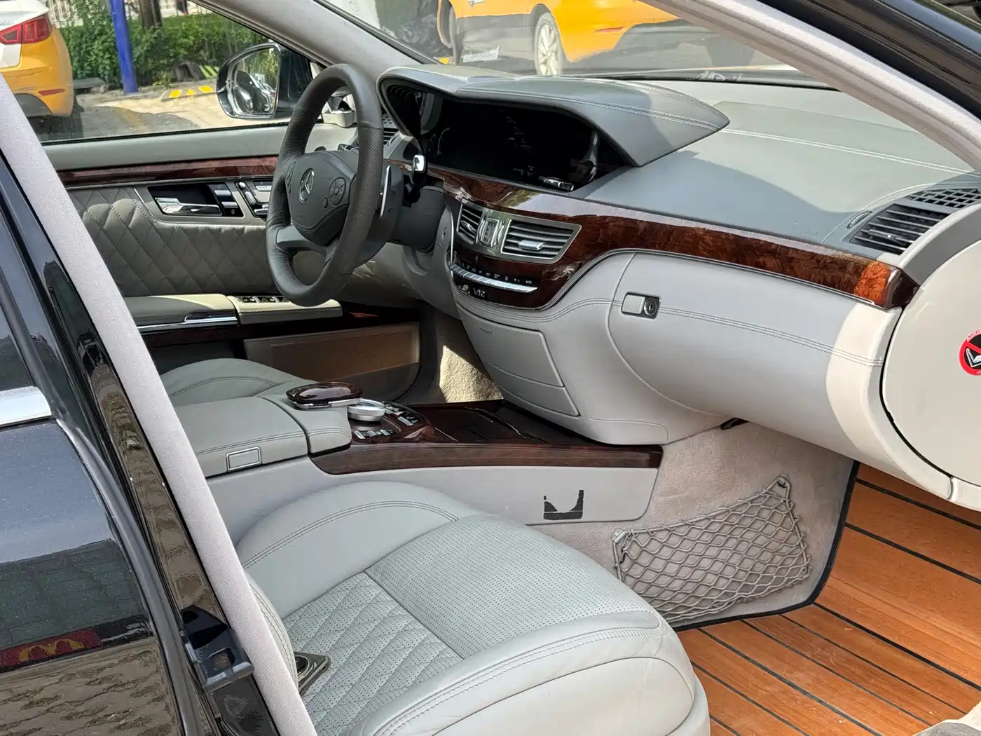 Mercedes-Benz S-Class AMG 2010 AMG S 65 фото 5