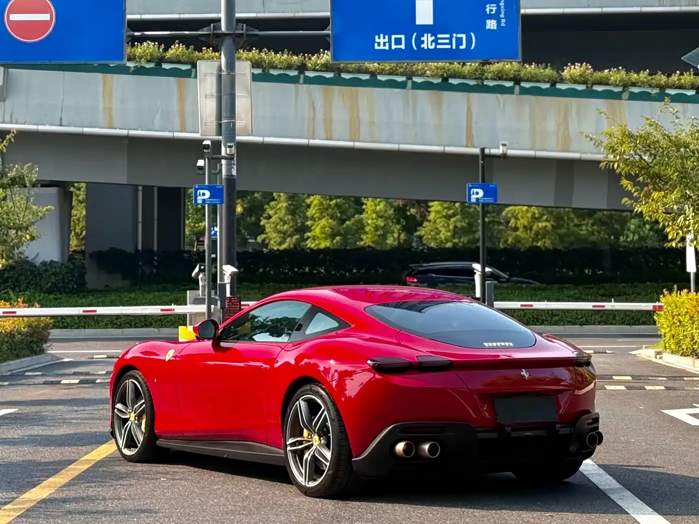 Ferrari Roma 2025 2020 3.9T V8