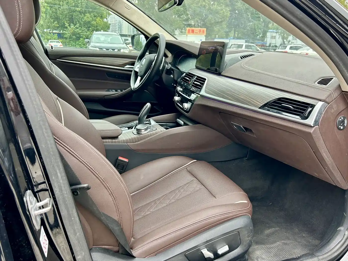 BMW 5 Series 2023 530Li Leading Luxury Package фото 14