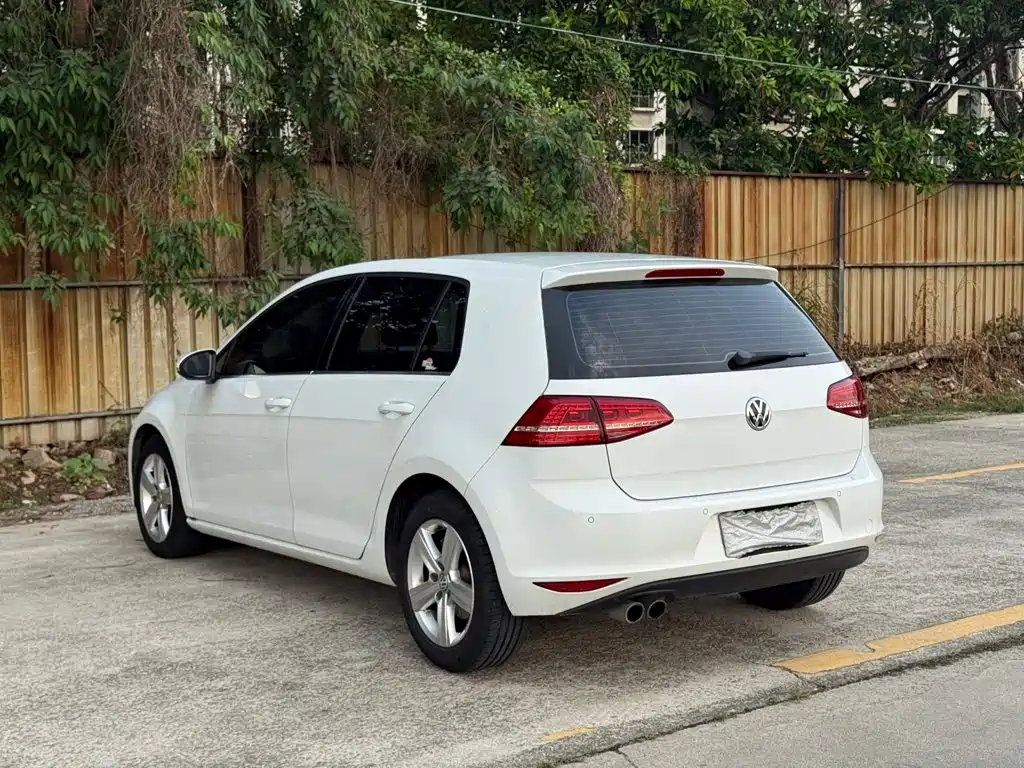 Фото 7 - Volkswagen Golf