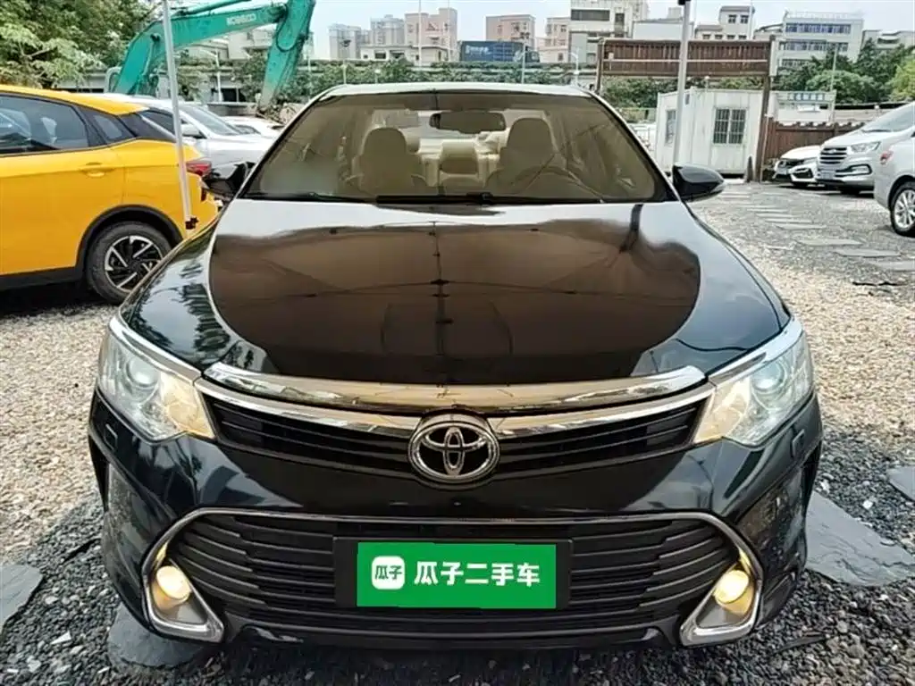 Toyota Camry 2015 2.5G Luxury Navigation Edition фото 3