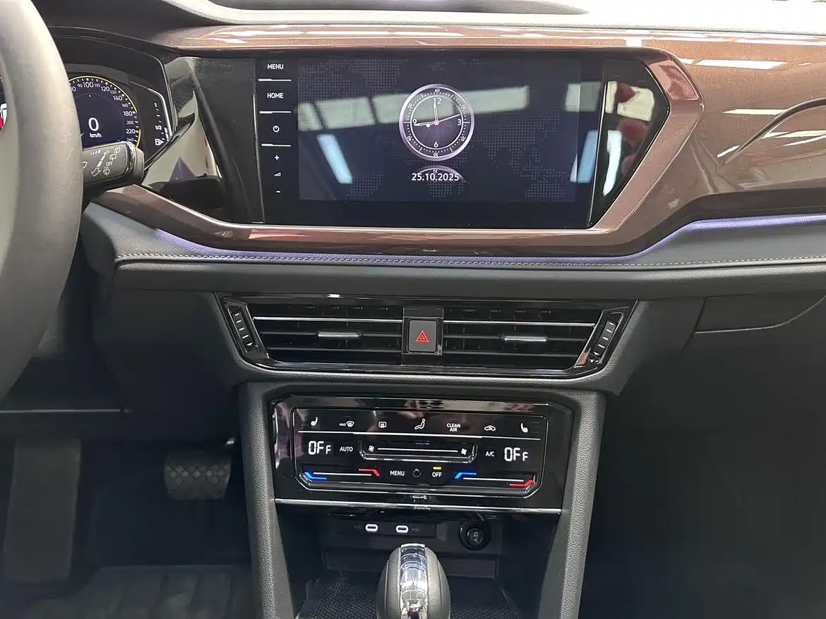 Volkswagen Tharu 2022 330TSI AWD Flagship Edition фото 8
