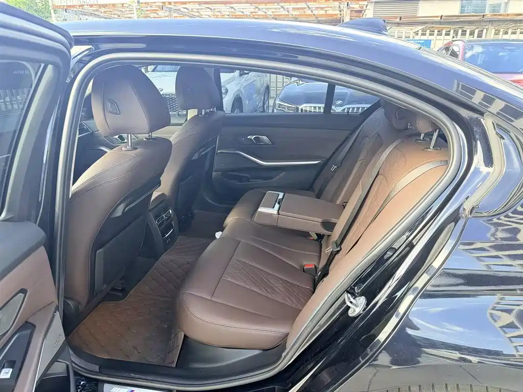 BMW 3 Series 2022 Facelift 325Li M Sport Shadow Edition фото 11