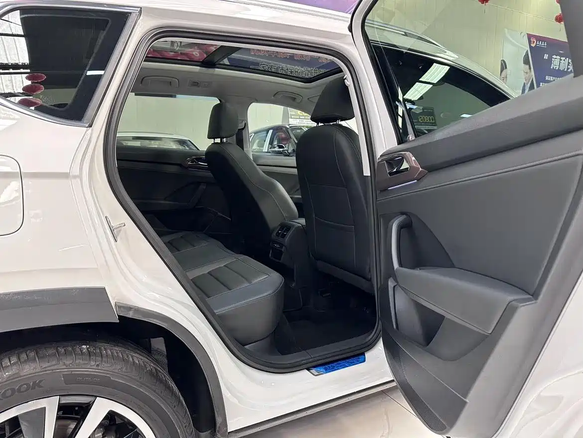 Volkswagen Tharu 2022 330TSI AWD Flagship Edition фото 7