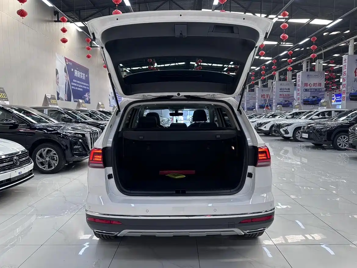 Volkswagen Tharu 2022 330TSI AWD Flagship Edition фото 19