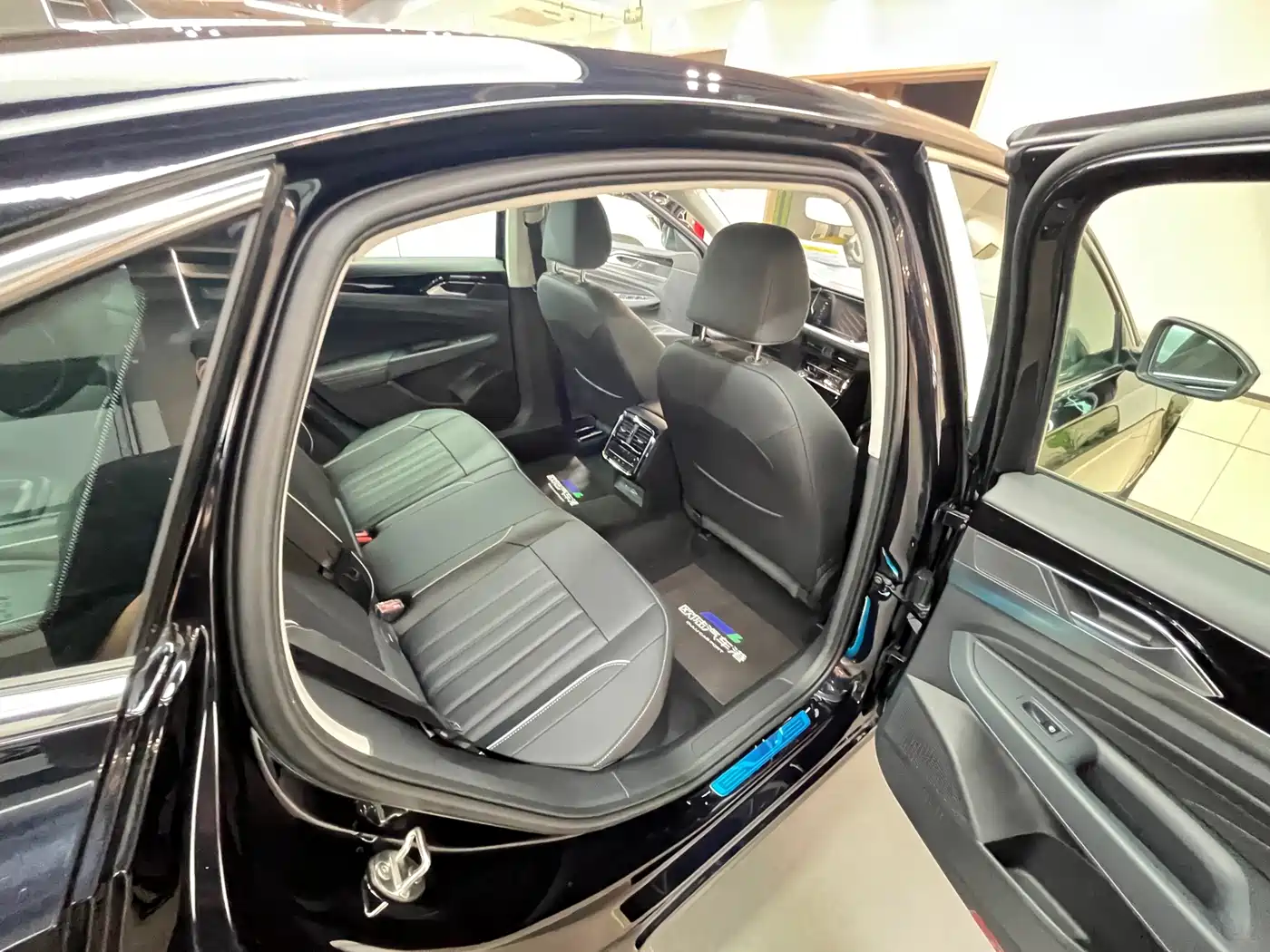 Volkswagen Passat 2026 2023 Facelift 330TSI Premium Edition