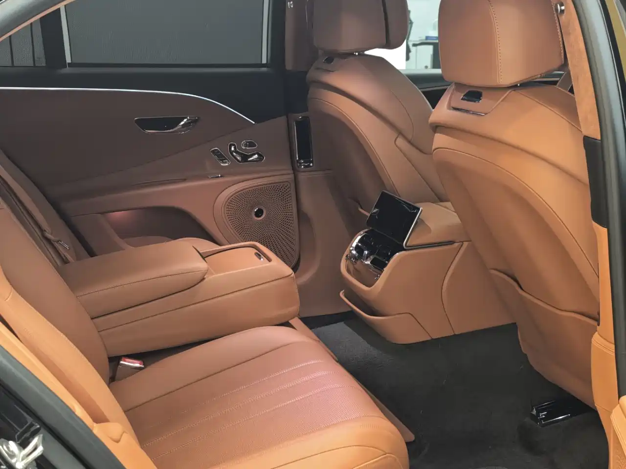 BENTLEY FLYING SPUR PLUG IN HYBRID