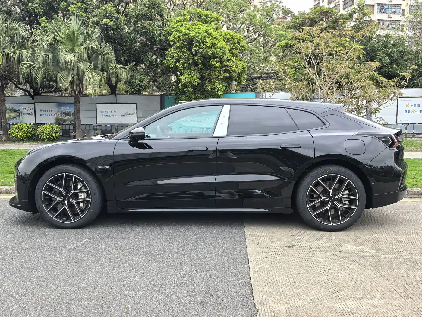 ZEEKR EXTREME KRYPTON 001