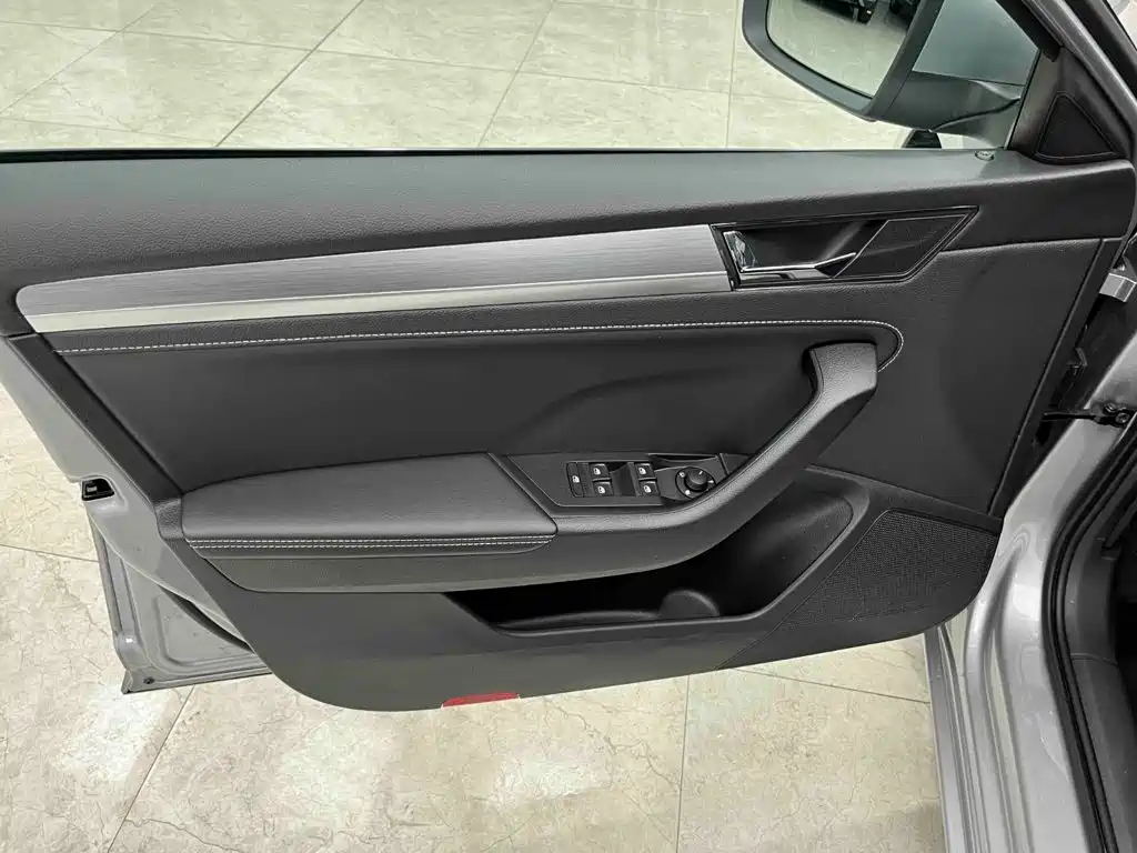 Škoda Superb 2024 2023 Facelift TSI280 DSG Premium Edition