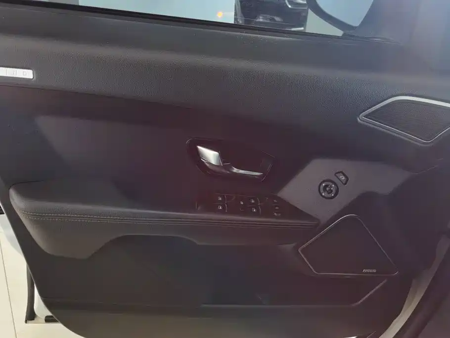 Фото 7 - Landwind X7