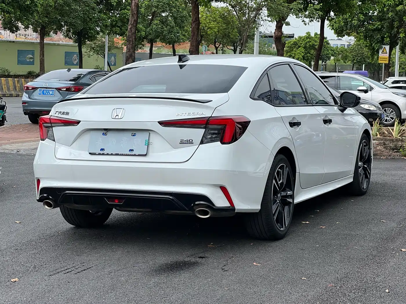  Honda Integra 2023 240TURBO CVT Phantom Night Luxury Edition 9
