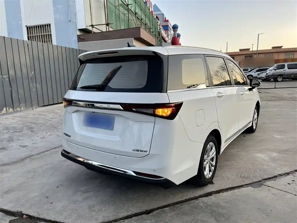 Wuling Motors Wuling Jiachen 2025 2022 1.5T CVT Smart Luxury