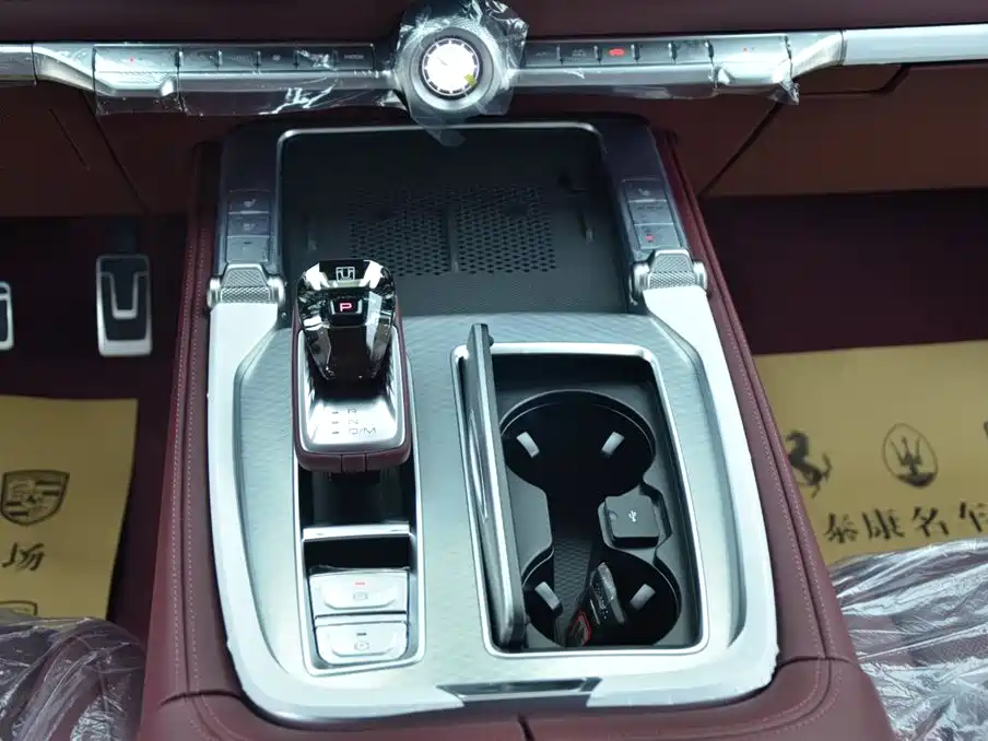 TANK TANK 700 NEW ENERGY