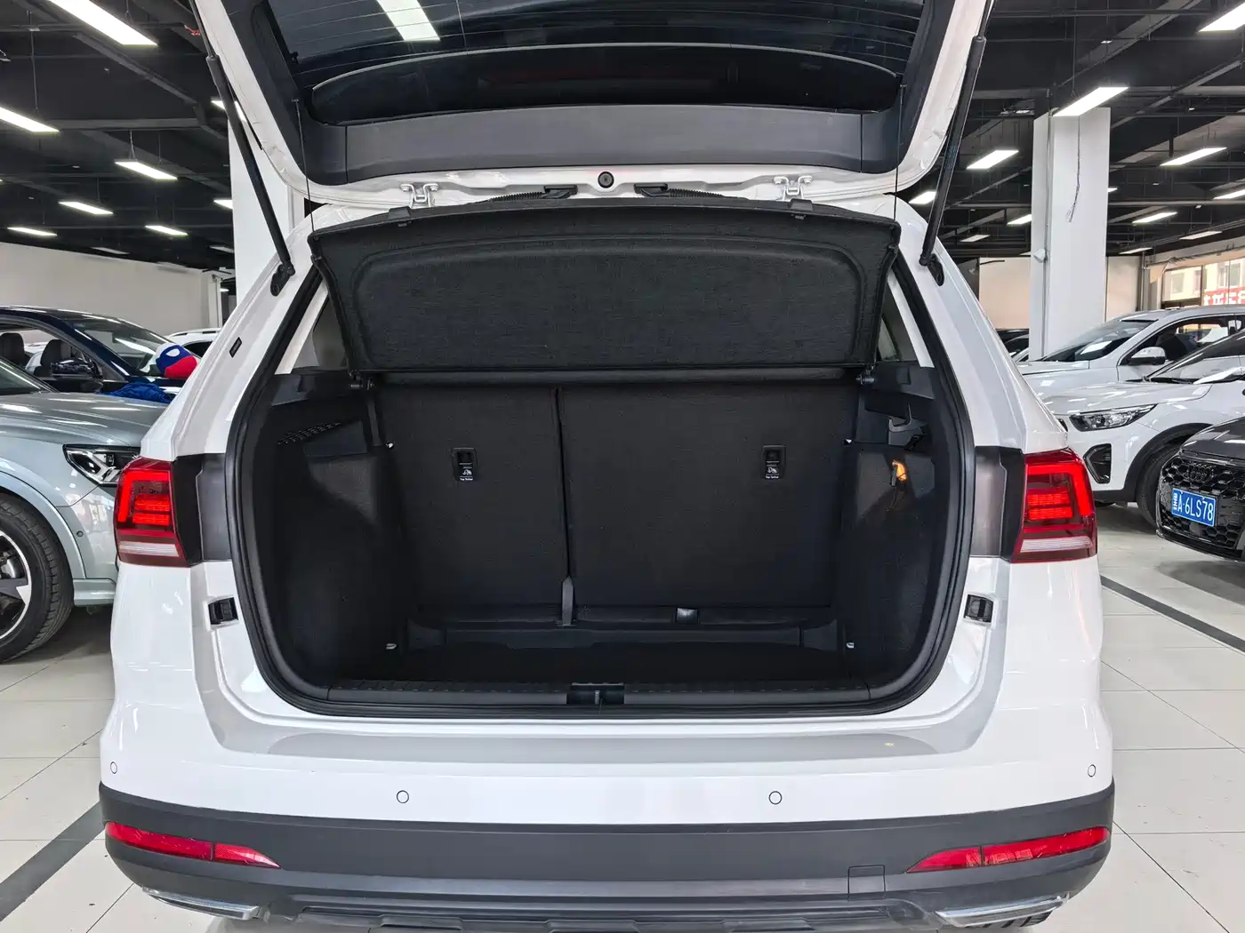 Volkswagen Tharu 2022 280TSI FWD Luxury Edition фото 19