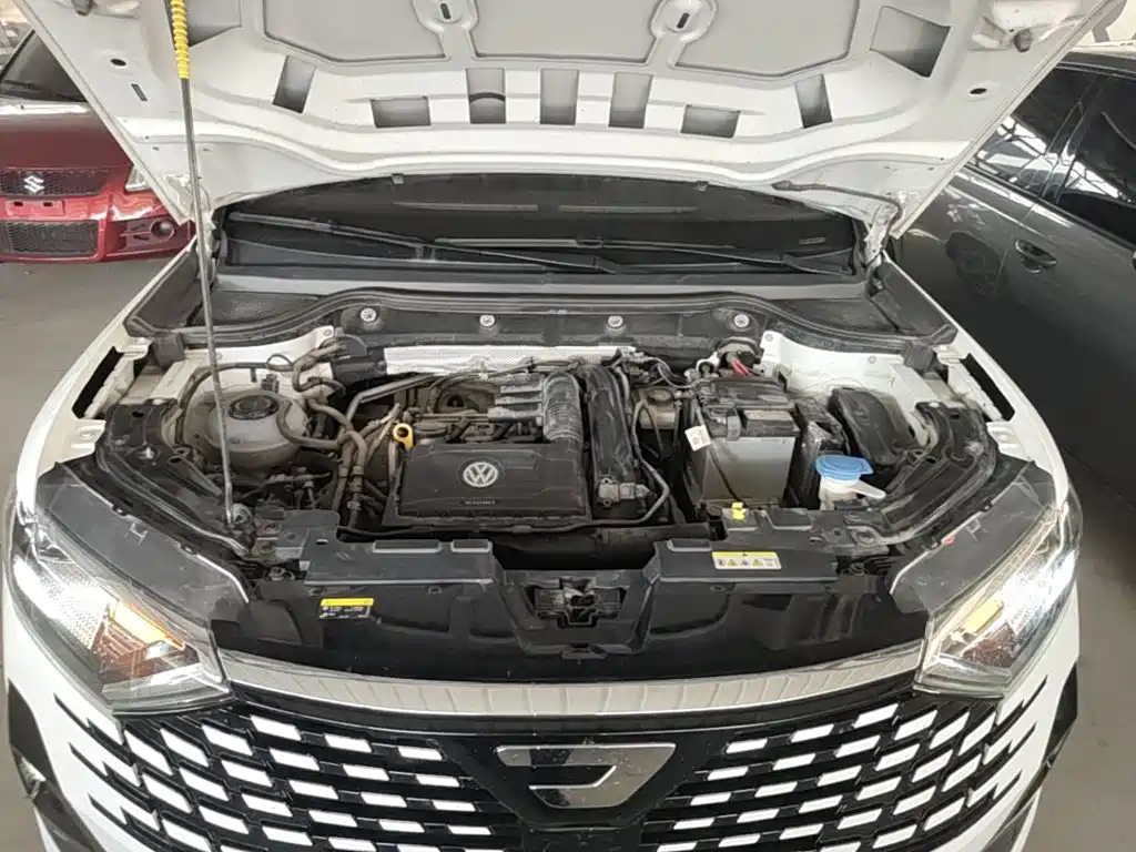 Photo 20 - Jetta VS7