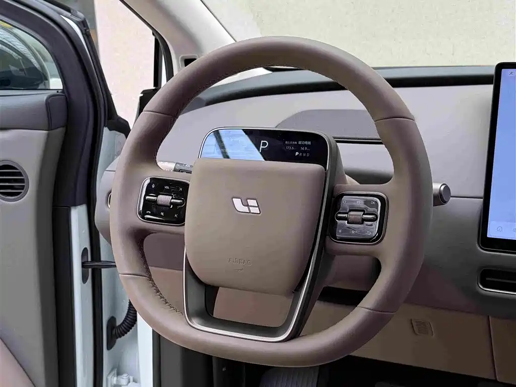 Li Auto Li i8 2025 2025 Standard Edition