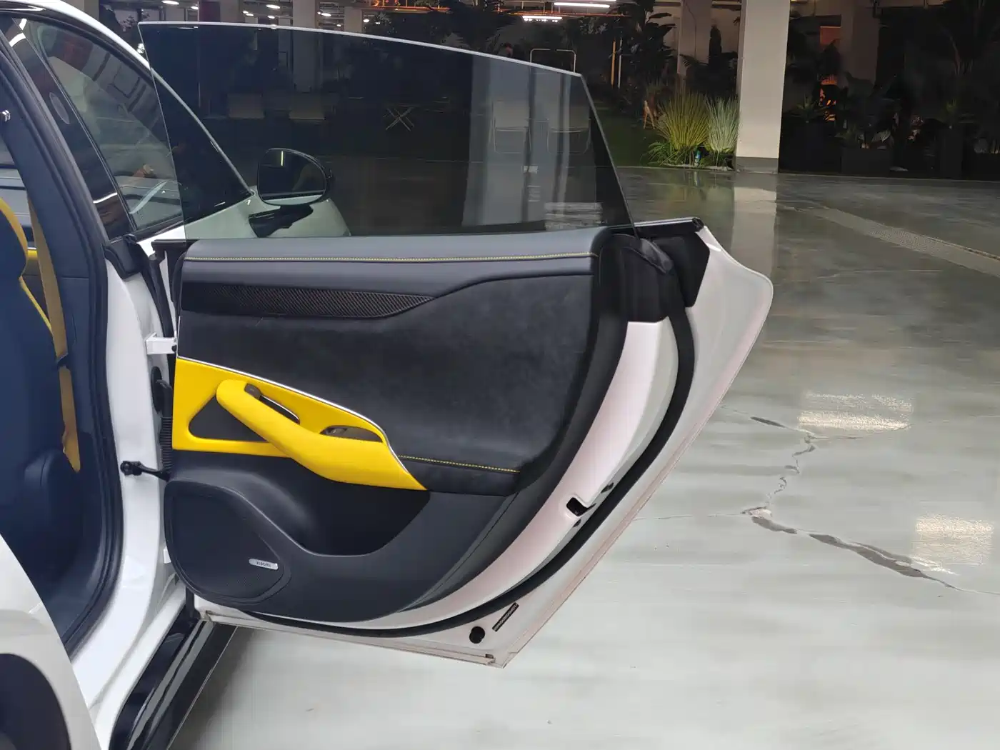 XIAOMI CAR XIAOMI SU7 ULTRA