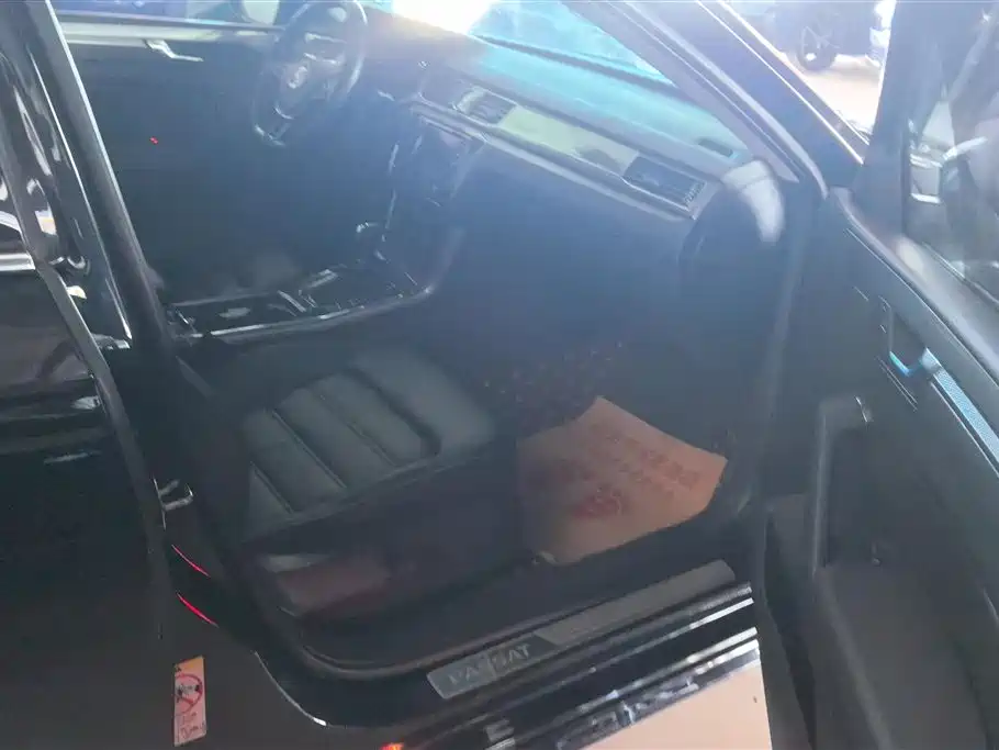Volkswagen Passat 2017 330TSI DSG Prestige фото 8