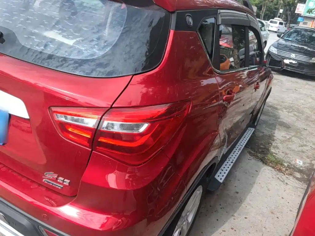 Фото 7 - Changan CS35