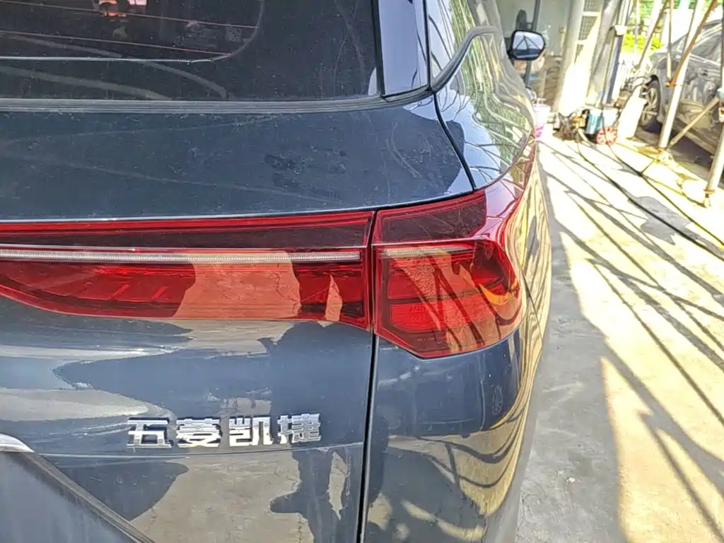 Фото 8 - Wuling Motors Wuling Victory
