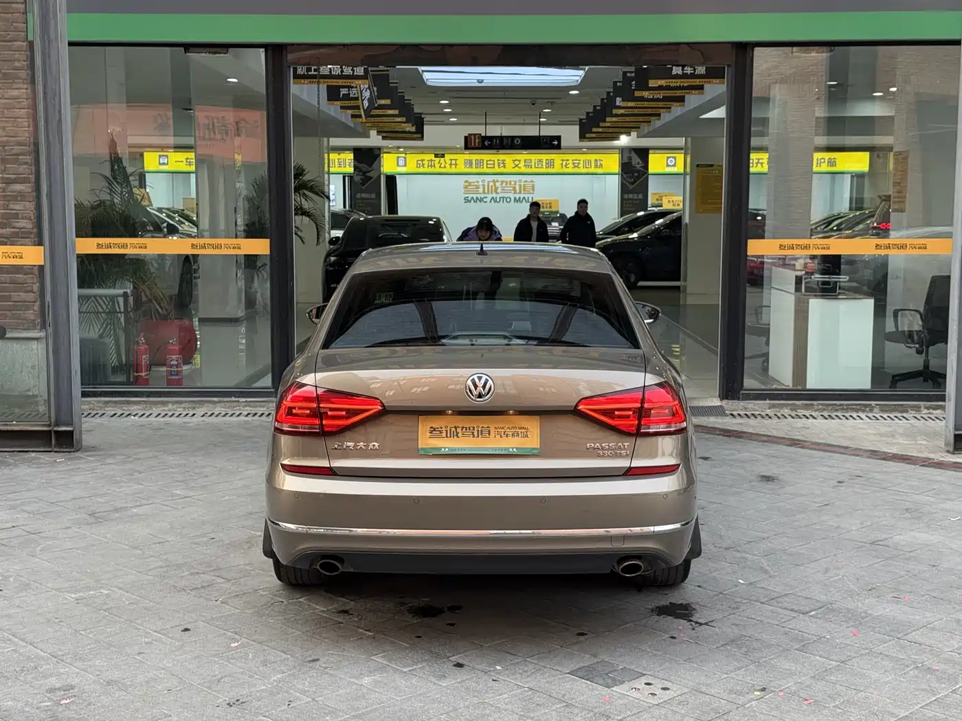 Volkswagen Passat 2017 330TSI DSG Prestige фото 5