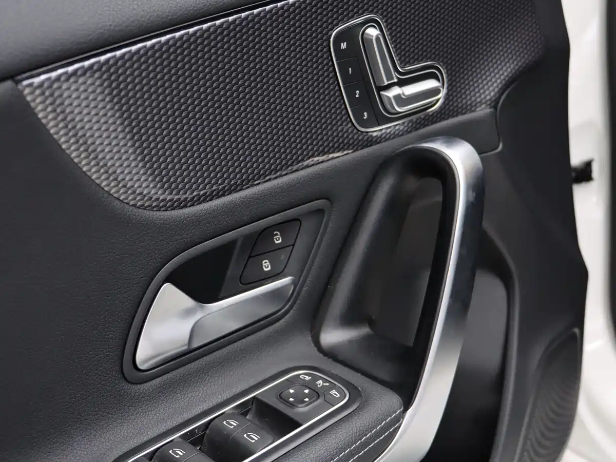 Mercedes-Benz A-Class (Import) 2020 2019 A 200 Fashion Version