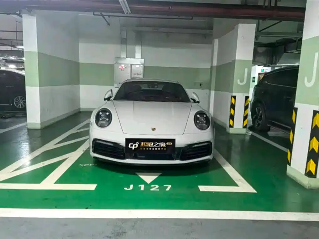 Porsche 911 2023 Carrera 3.0T
