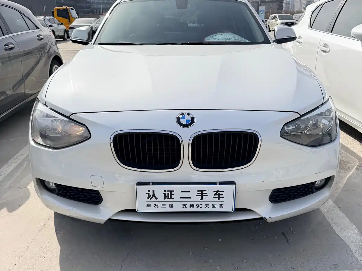 BMW 1 Series (Import) 2013 Facelift 116i Leading Model фото 2