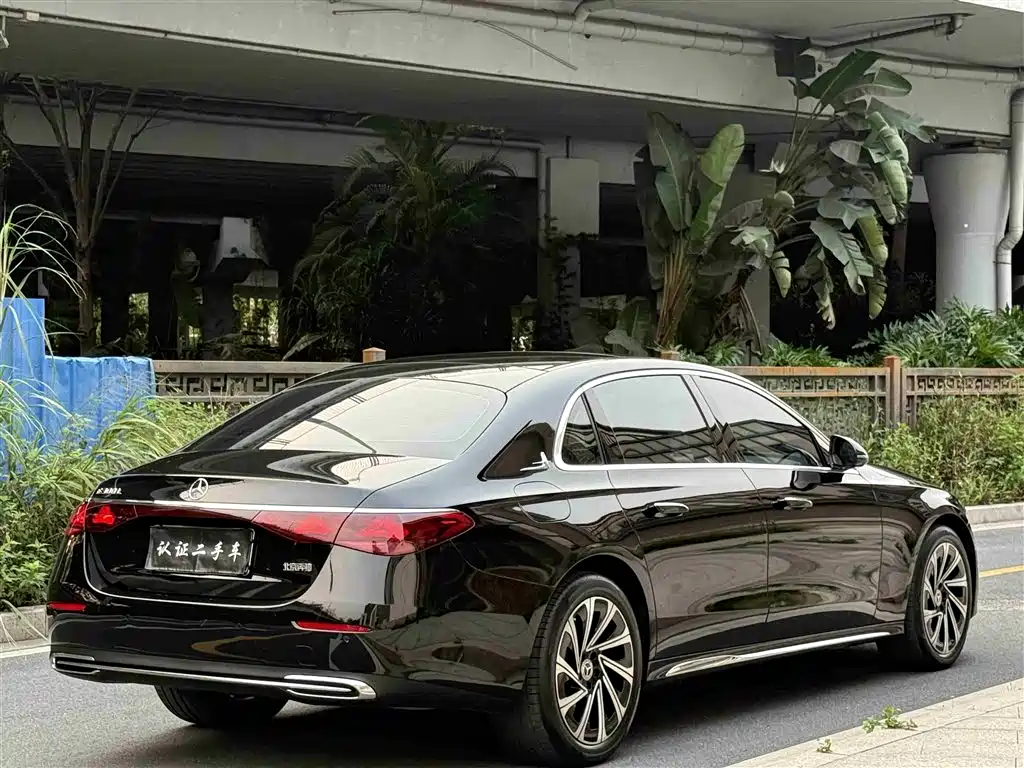 Mercedes-Benz E-Class 2024 Model E 300 L Luxury фото 4