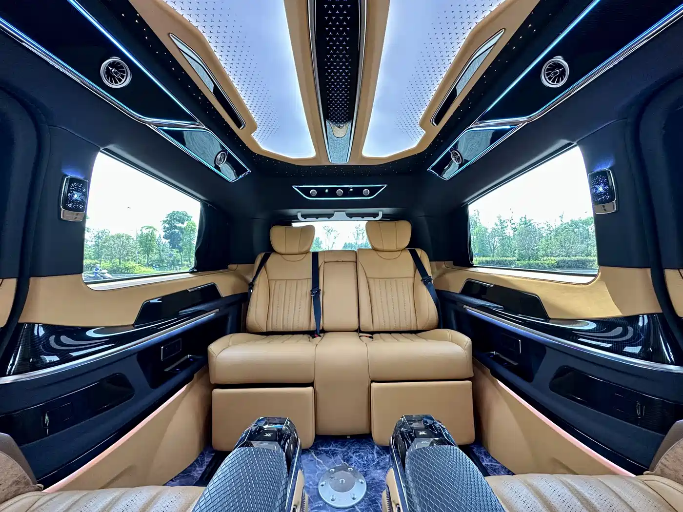 Mercedes-Benz V-Class 2022 V 260 L Long Wheelbase Luxury Edition фото 19