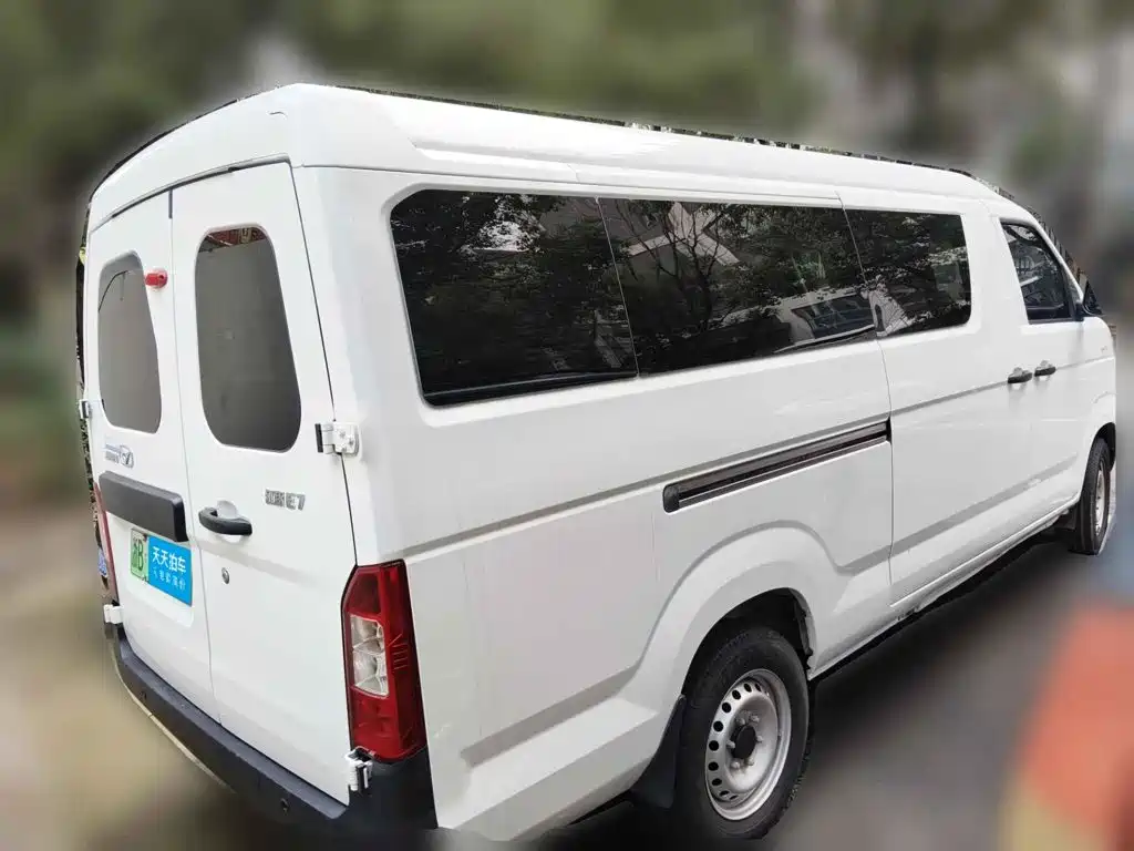 Cowin Kaiyi River Dolphin E7 2025 2025 Startup Edition 41.86kWh 6-seater