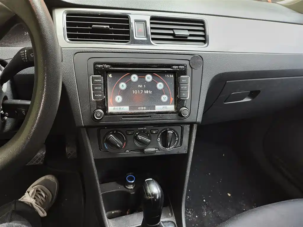 Volkswagen Santana 2015 Gran Santana 1.6L Automatic Trend фото 6