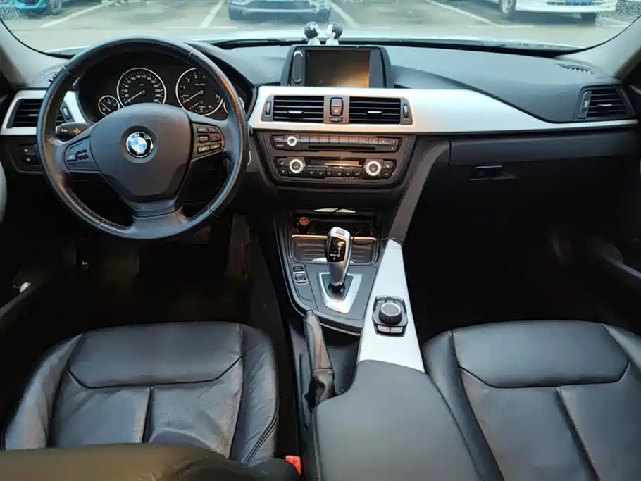 BMW 3 Series 2013 320i Fashion фото 12