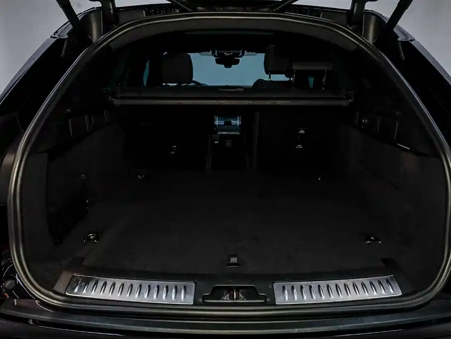 Land Rover Range Rover Velar 2024 Dynamic SE фото 6