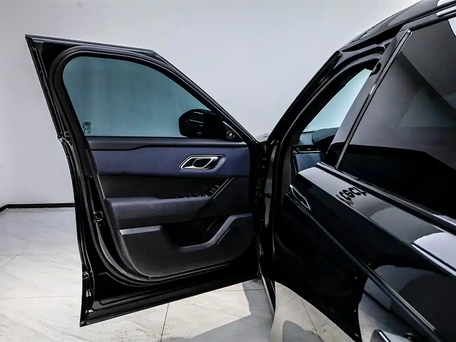 Land Rover Range Rover Velar 2024 Dynamic SE фото 8