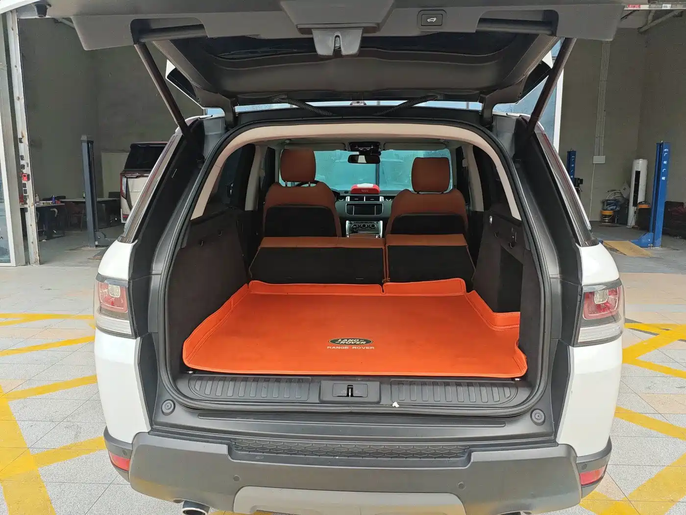 Land Rover Range Rover Sport фото 8