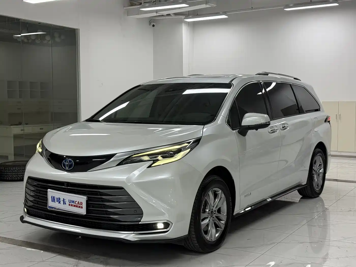 Toyota Sienna 2021 2.5L Hybrid Ultimate Edition