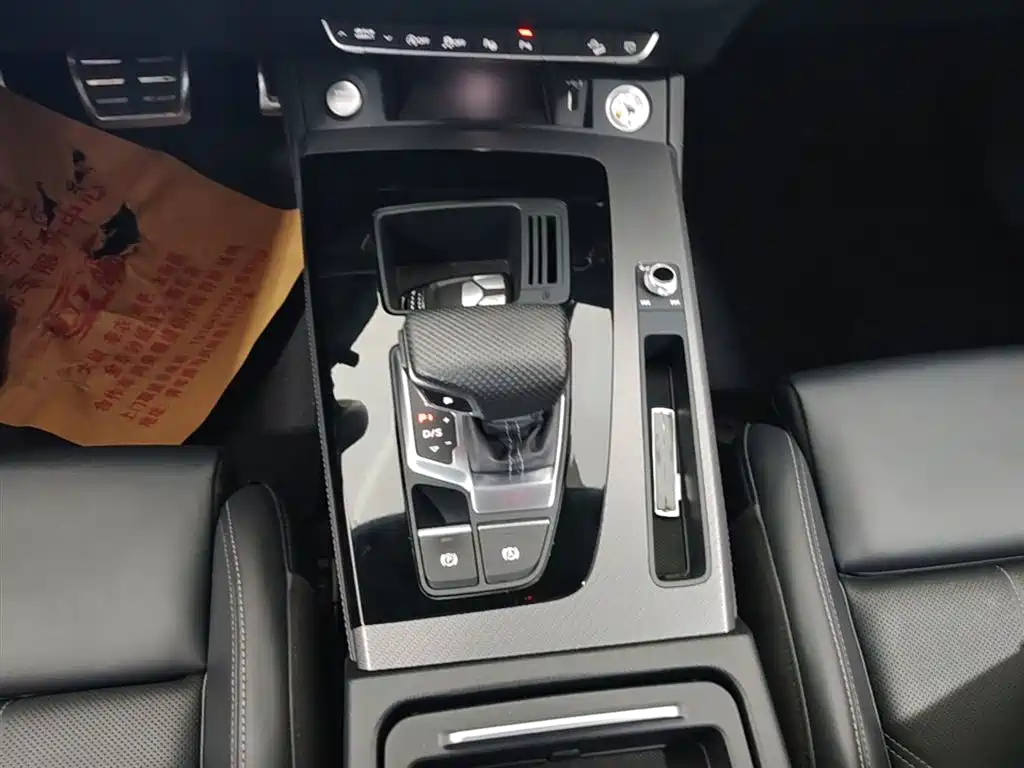 Audi Q5L 2024 Model 45 TFSI Luxury Dynamic фото 14