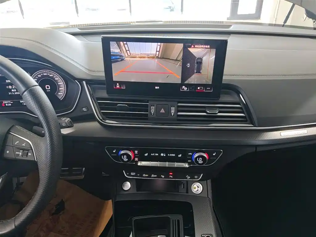 Audi Q5L 2024 Model 45 TFSI Luxury Dynamic фото 13