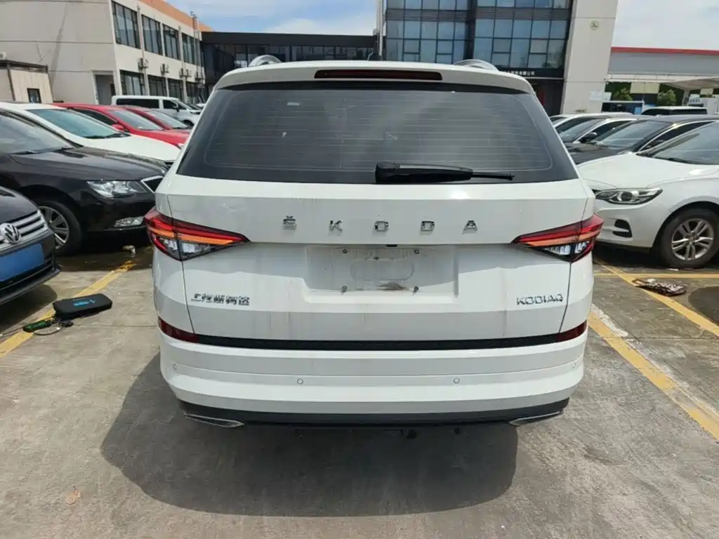 Фото 6 - Škoda Kodiaq