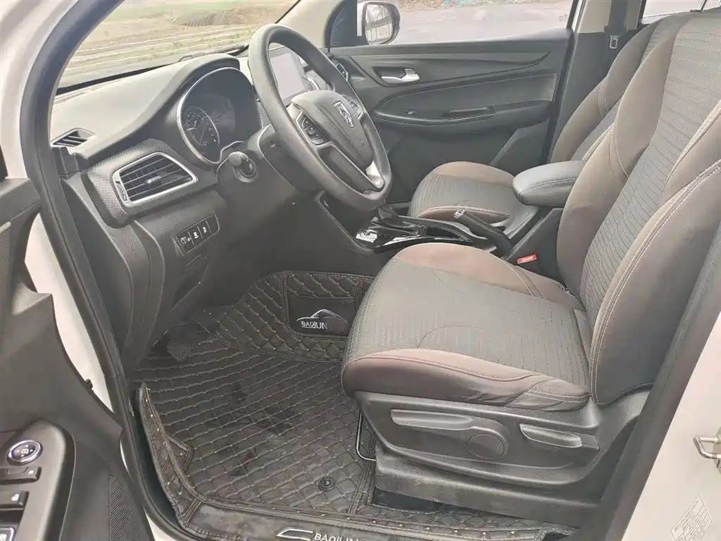 Baojun 730 2020 2019 1.5T CVT Fashion Edition 7-Seater China VI