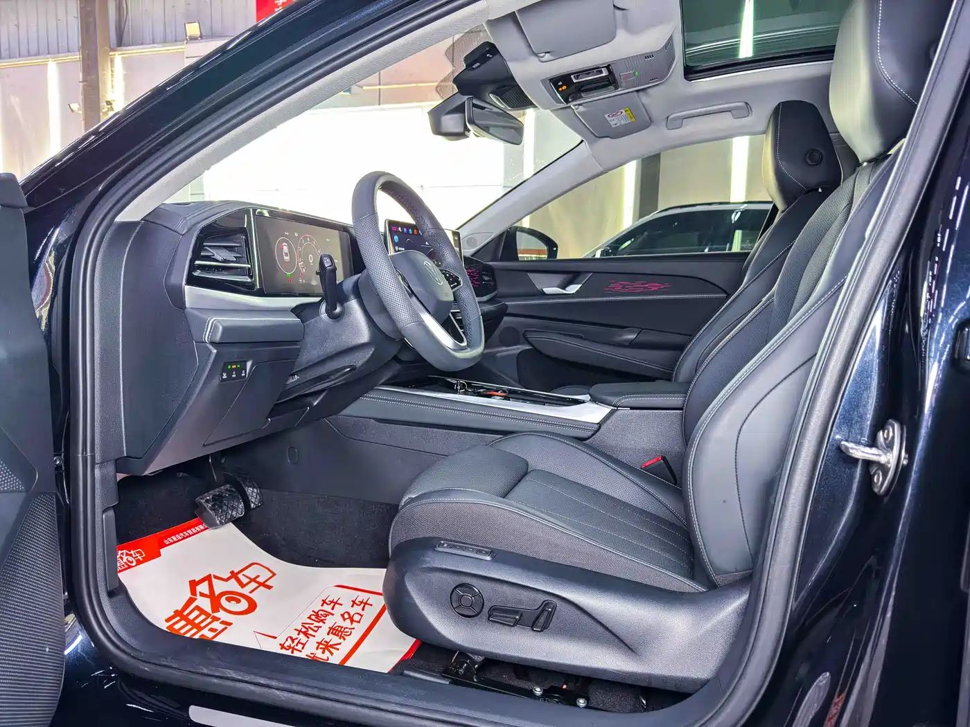 Volkswagen Passat 2025 Pro 380TSI Dragon Glory Edition фото 4