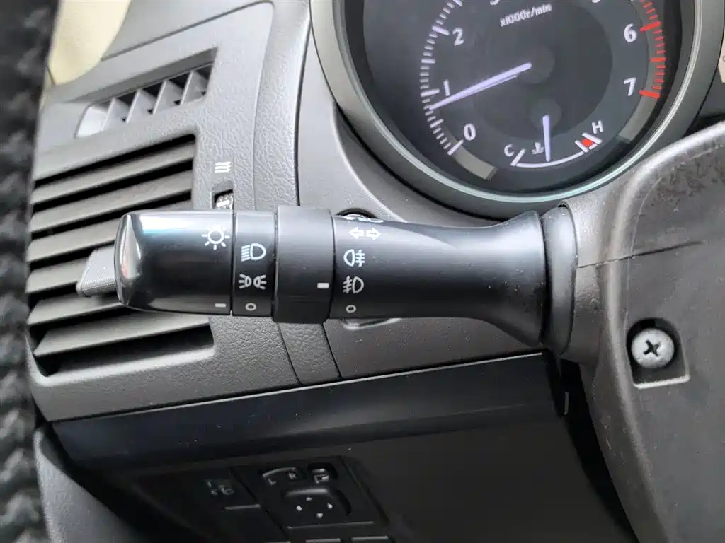 Toyota Prado (Import) 2010 2.7L Automatic Standard фото 21