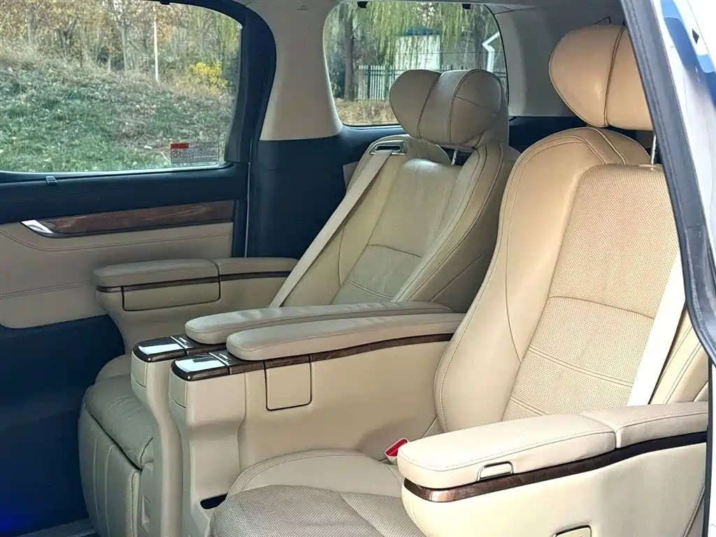 Toyota Alphard 2015 3.5L Premium Edition фото 6