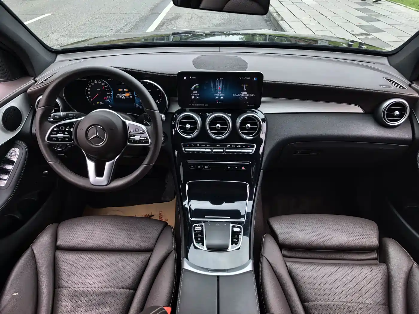 Mercedes-Benz GLC 2022 Facelift II GLC 260 L 4MATIC Sport Model фото 8