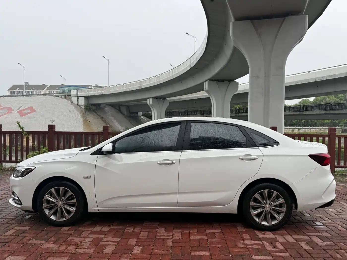 Chevrolet Monza 2022 320 Automatic Enjoyment Edition фото 3