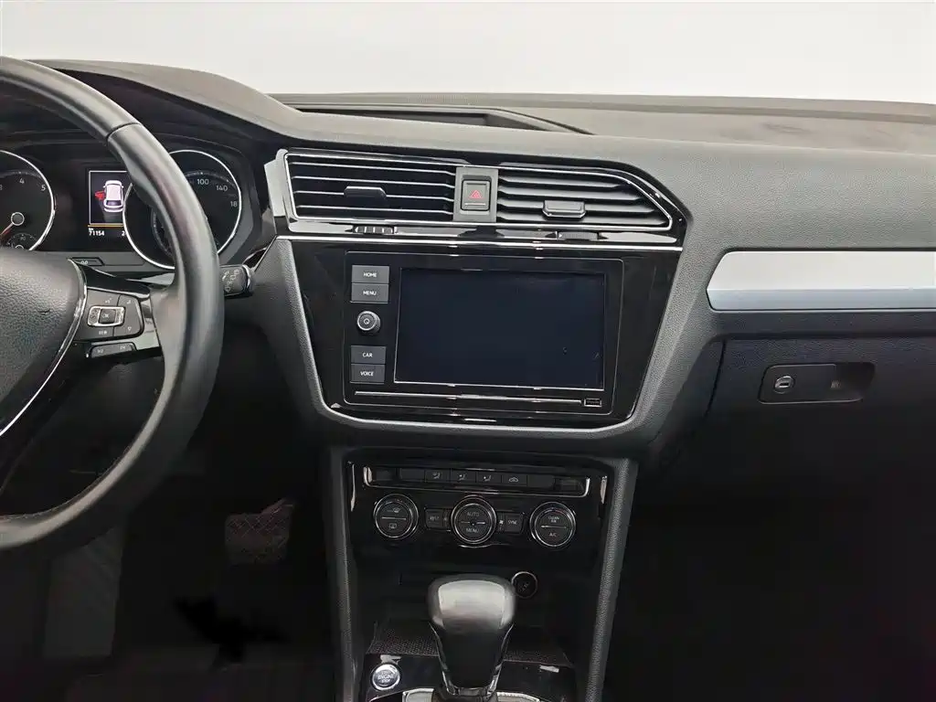Volkswagen Tiguan L 2018 280TSI Automatic 2WD Comfort фото 12