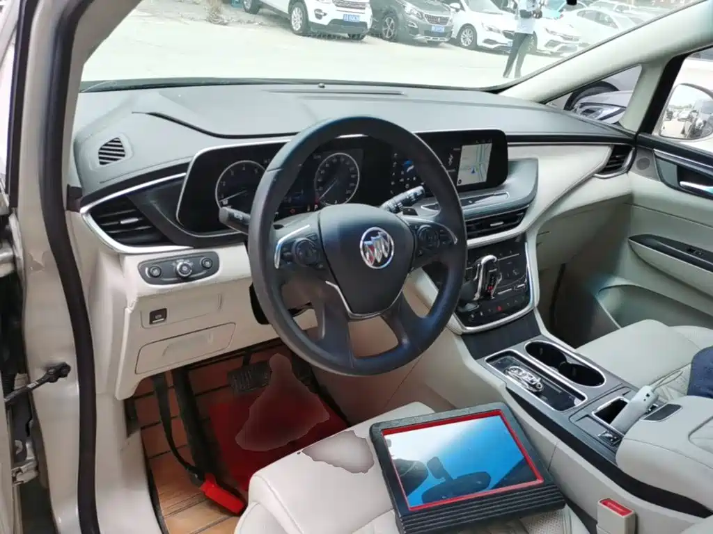 صورة 10 - Buick GL8